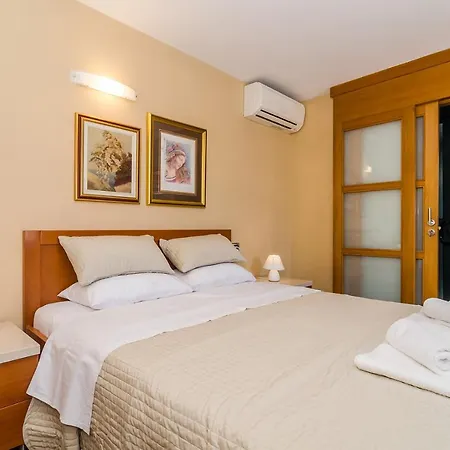 Antica, With A Private Swimming Pool Apartment *